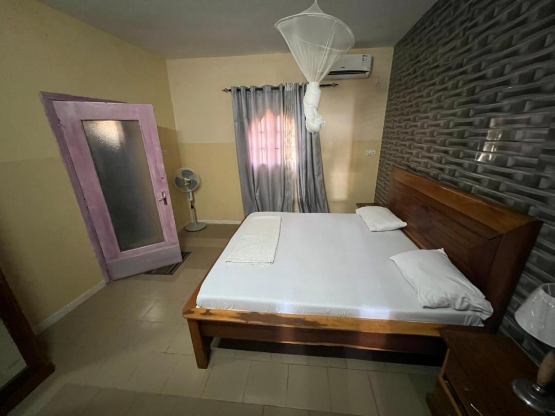 Chez Mimi Hotel Toubab Dialao Kültér fotó