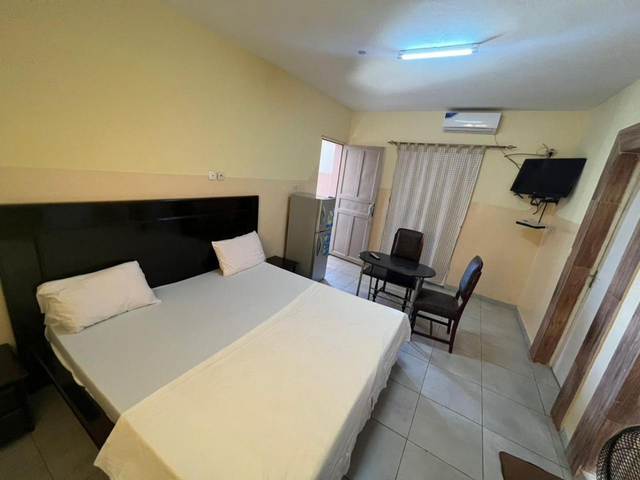 Chez Mimi Hotel Toubab Dialao Kültér fotó